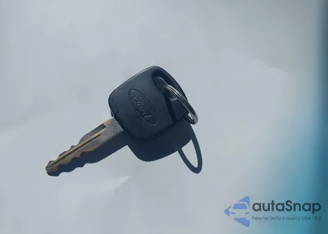 2001 Ford F-150 Lariat/Xl/Xlt из США, поврежденный, VIN 2FTRX18W91CA63674